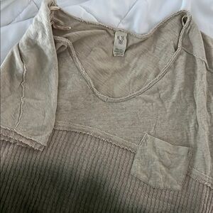 We The Free Cream V-Neck Sweater Lightweight Knit